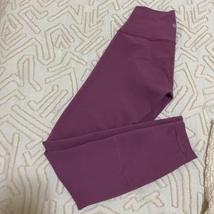 Women’s size 4 Lululemon Wunder Under.
